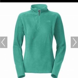 VEUC the north face quarter zip top Med